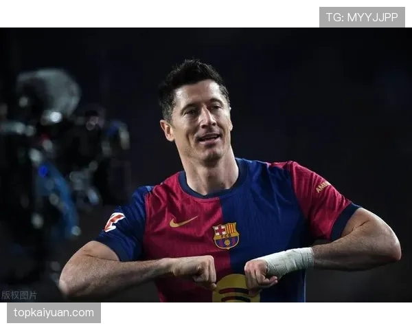 C罗与莱万射门转化率差异背后的终结风格分野